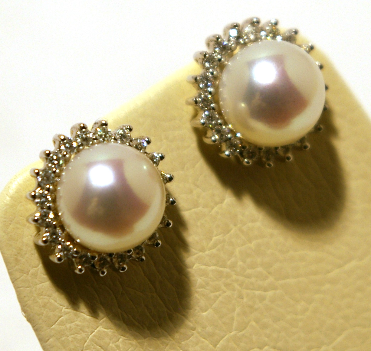 5mm cultured Pearl and Diamond Surround Stud Earrings in 18ct White Gold