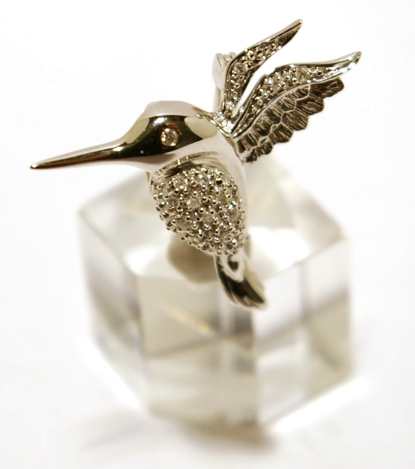 Diamond and White Gold Hummingbird Brooch